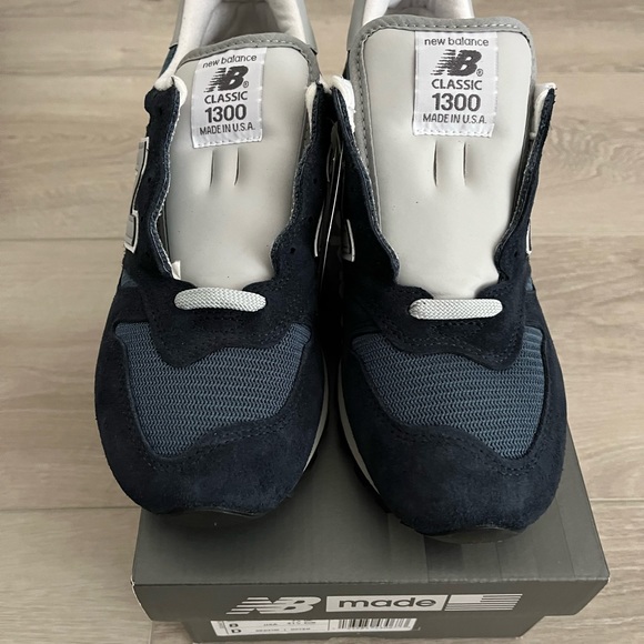 New Balance 1300 - Picture 2 of 2